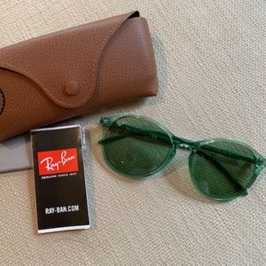 New Ray Ban Sun Glasses